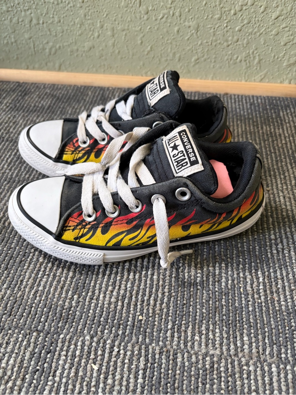 Converse Kids Black Low-Top Sneakers with Red Orange Yellow Flame Print Size 1
